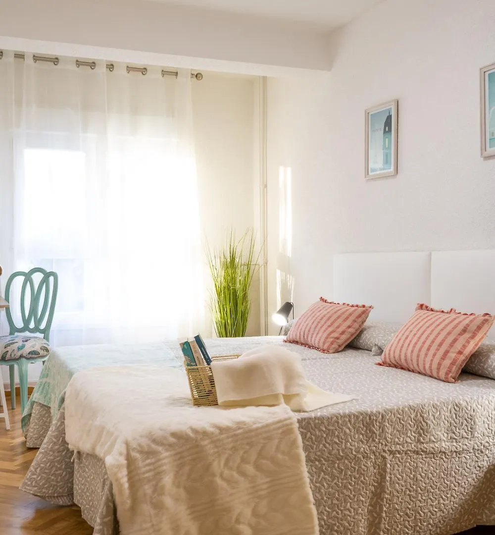 Apartamento Los Sauces Pamplona Hospitales Universidad Baranain España