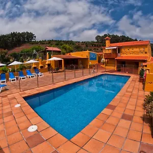 Casas De Lola Y Rafael Moya (Gran Canaria)